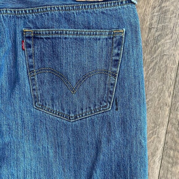 Levi’s 501XX Straight Leg Medium Wash Denim Jeans - Picture 6 of 11